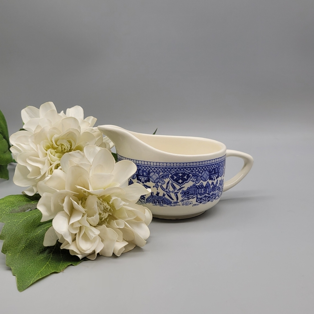 1950s Vintage Blue Willow Royal China Tableware Serveware Creamer Chinoiserie
